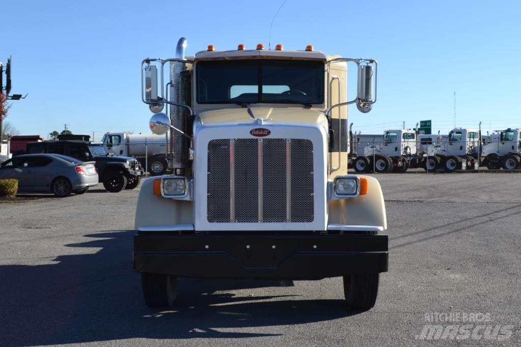 Peterbilt 367 Vetopöytäautot