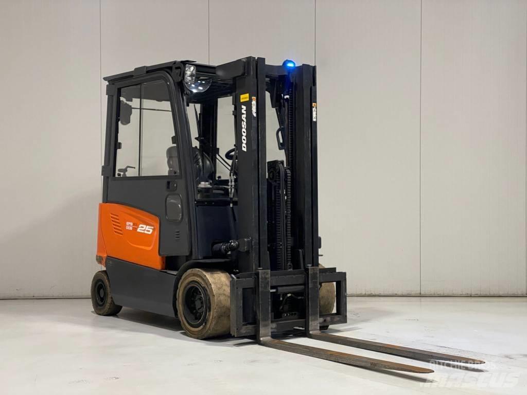 Doosan B25X-7 Sähkötrukit