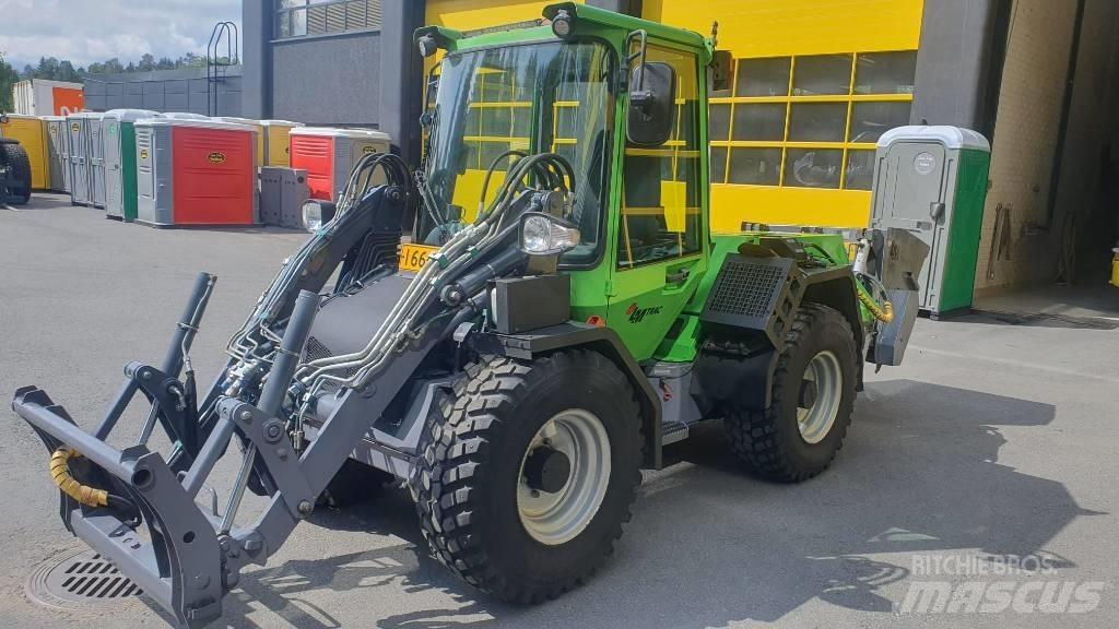 LM Trac 586 Pyöräkuormaajat