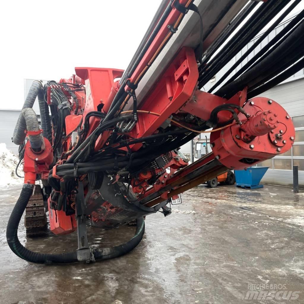 Sandvik DX800i Avolouhintaporauslaitteet
