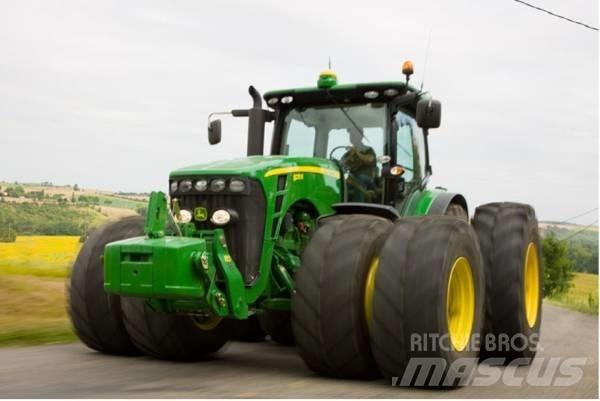 John Deere JD8270 Traktorit