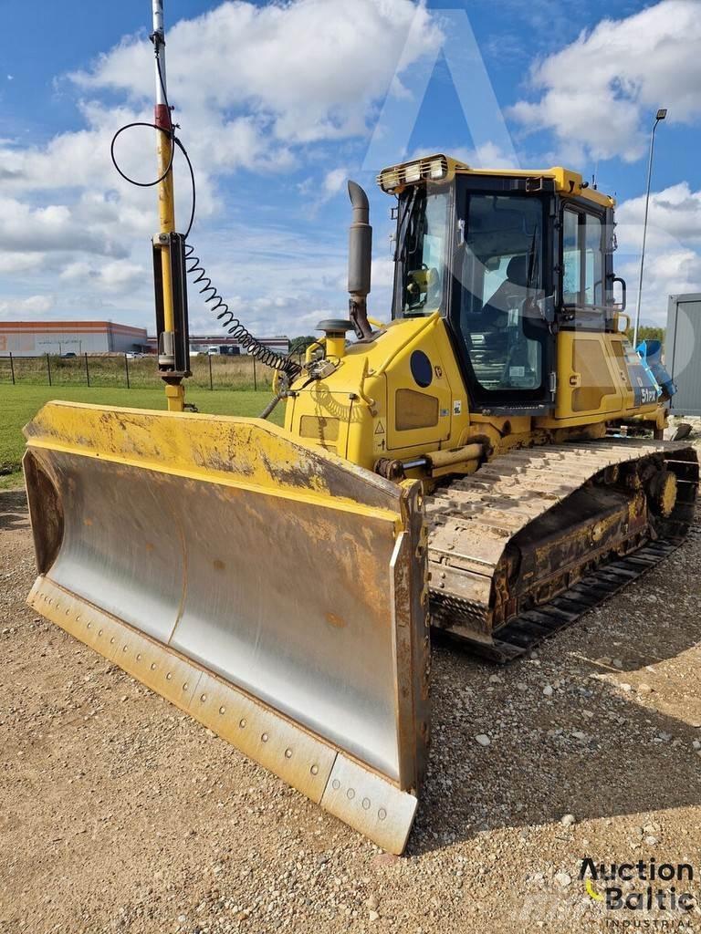 Komatsu D51PX-22 Telaketjupuskutraktorit