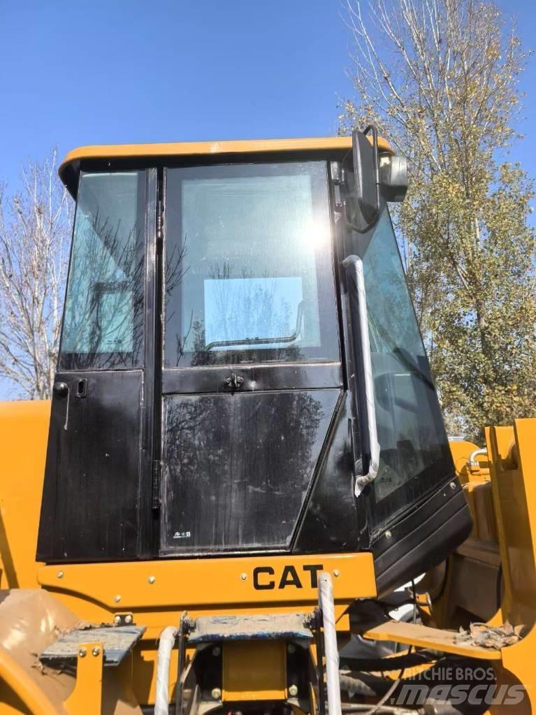 CAT 966H Pyöräkuormaajat
