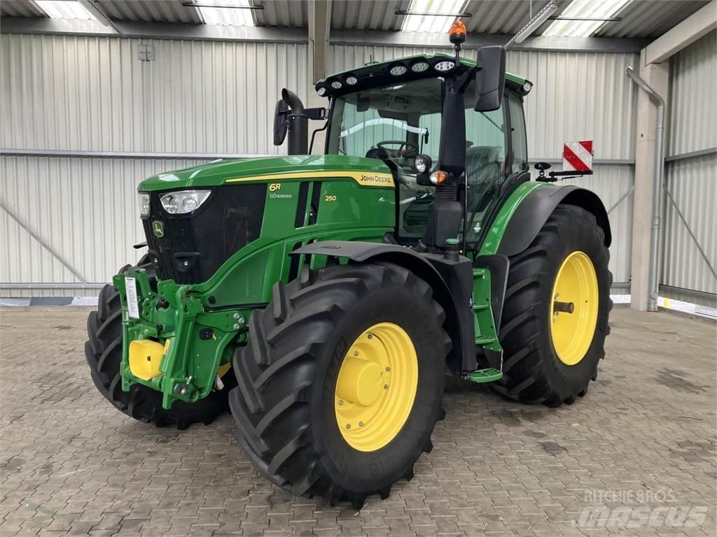 John Deere 6R 250 Traktorit