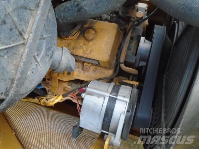 John Deere 450HL Telaketjupuskutraktorit