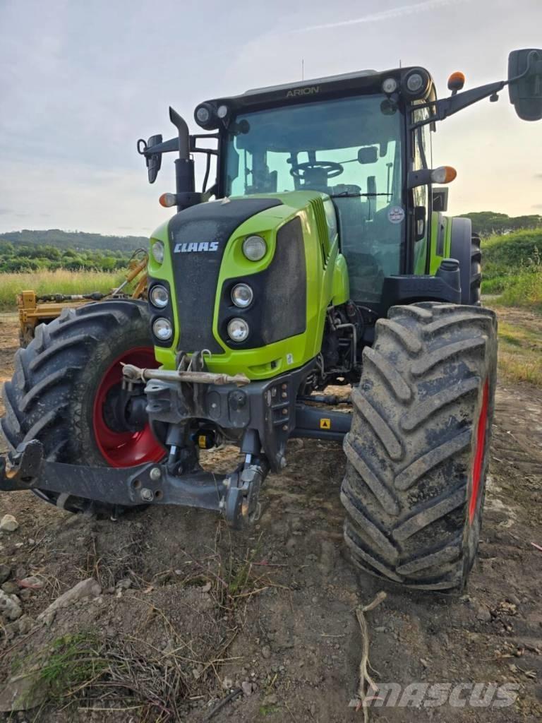 CLAAS Arion 460 Traktorit