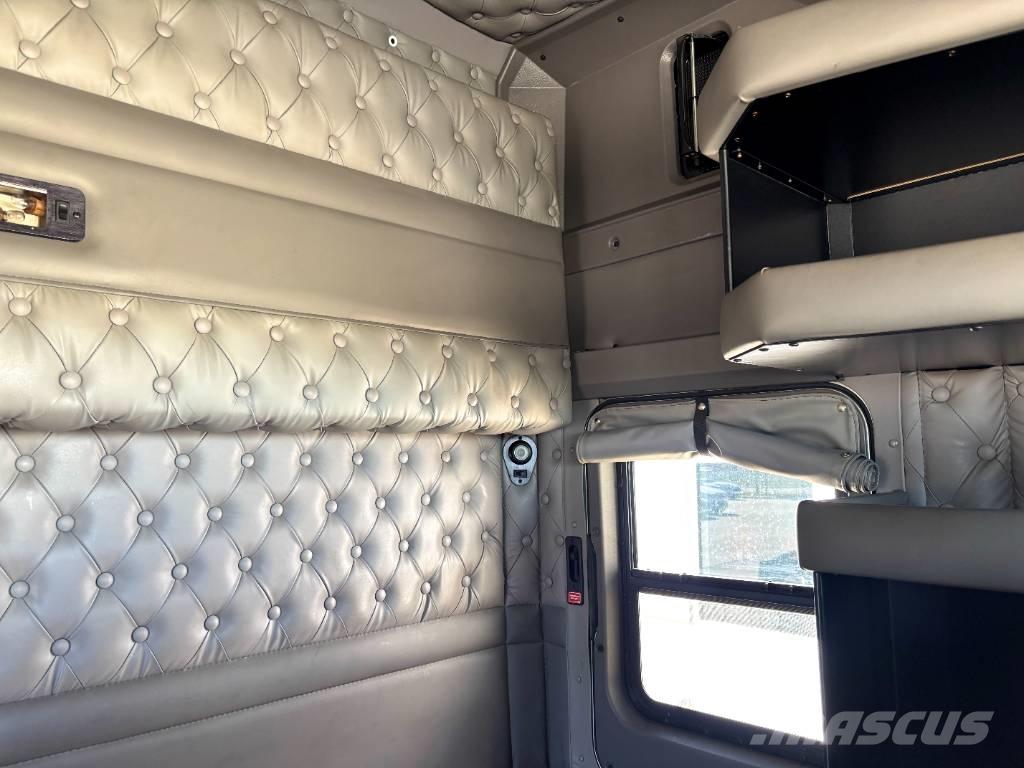 Kenworth W 900 Vetopöytäautot