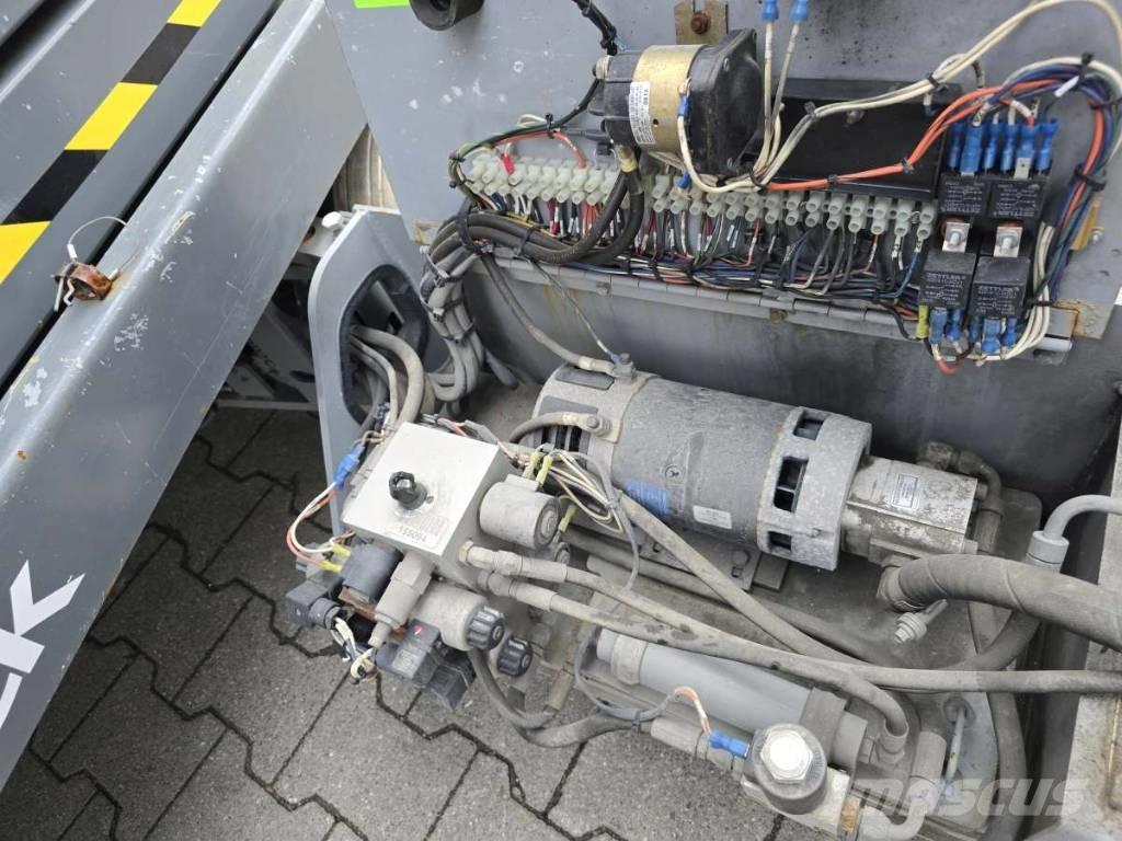 SkyJack SJ 3226 Saksilavat