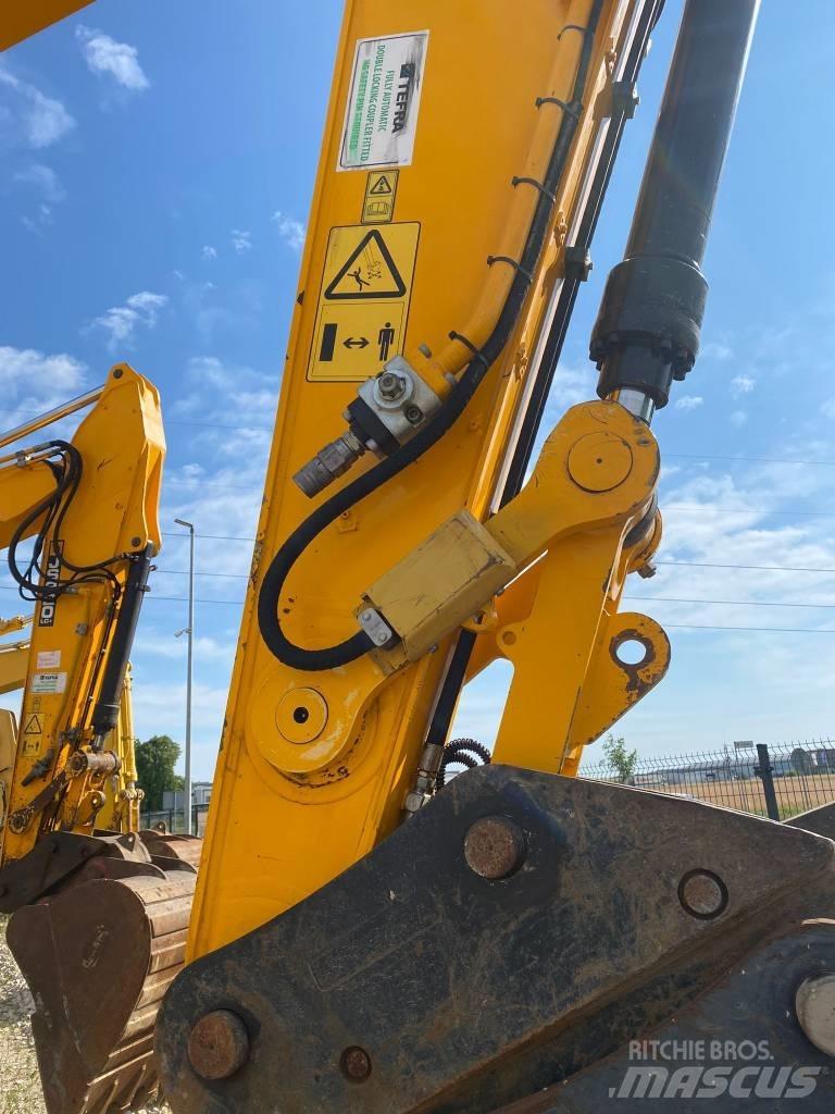 JCB 220 Telakaivukoneet
