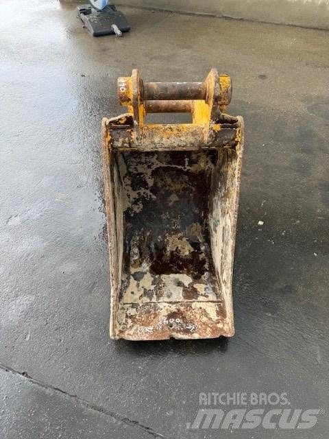 JCB 7-8 TON Kaivuulaitteet