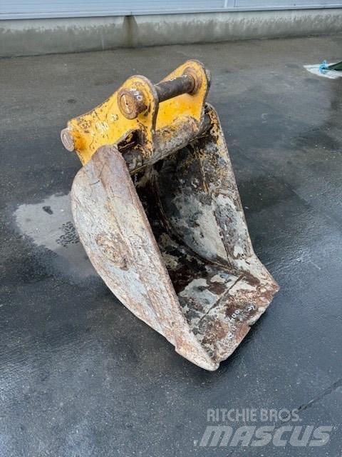JCB 7-8 TON Kaivuulaitteet