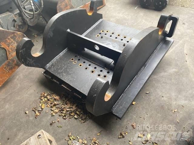 CAT CW70 kopplaat Kourat