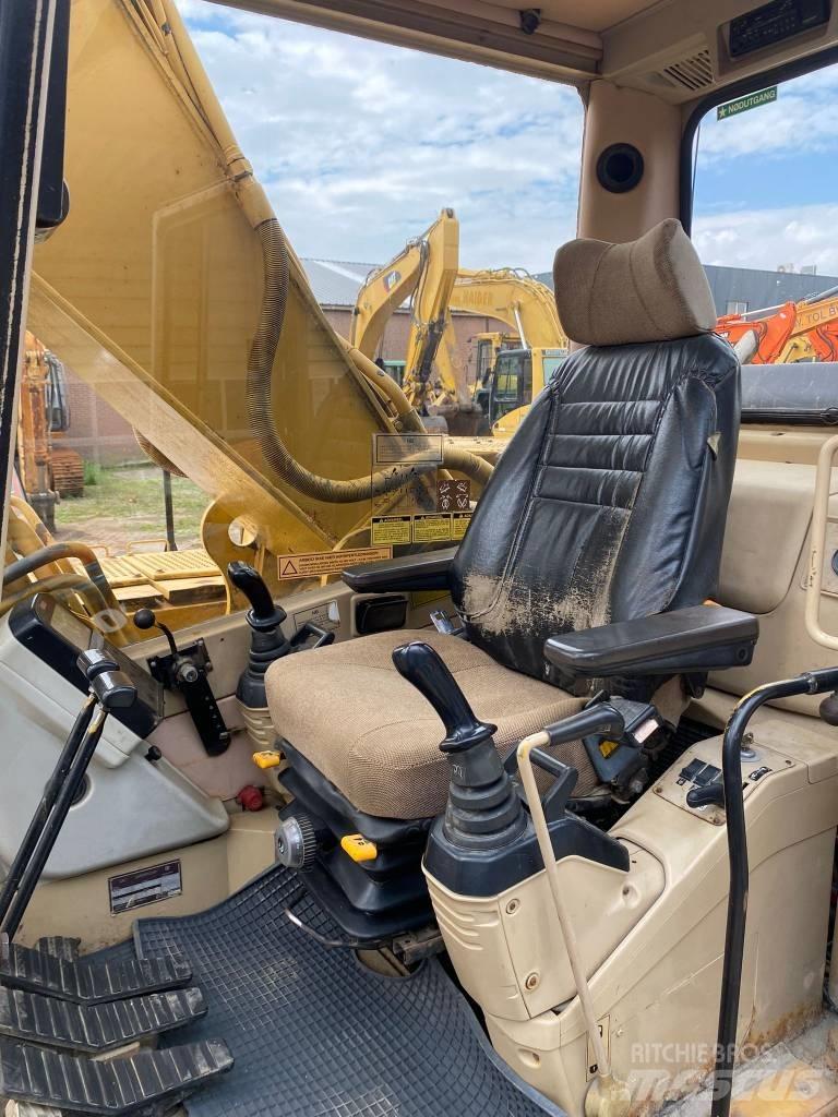 CAT 325 L Telakaivukoneet