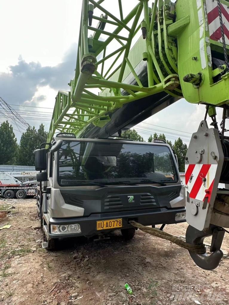 Zoomlion ZTC700 Mobiilinosturit
