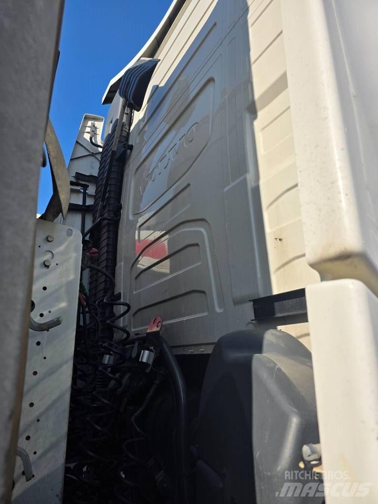 Volvo FH500 XL Vetopöytäautot