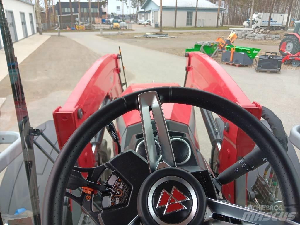 Massey Ferguson 8 S Traktorit