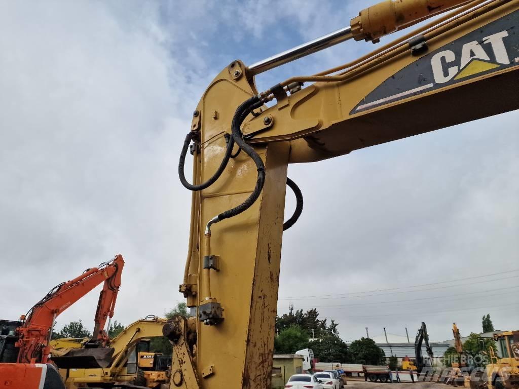 CAT 318 B L Telakaivukoneet
