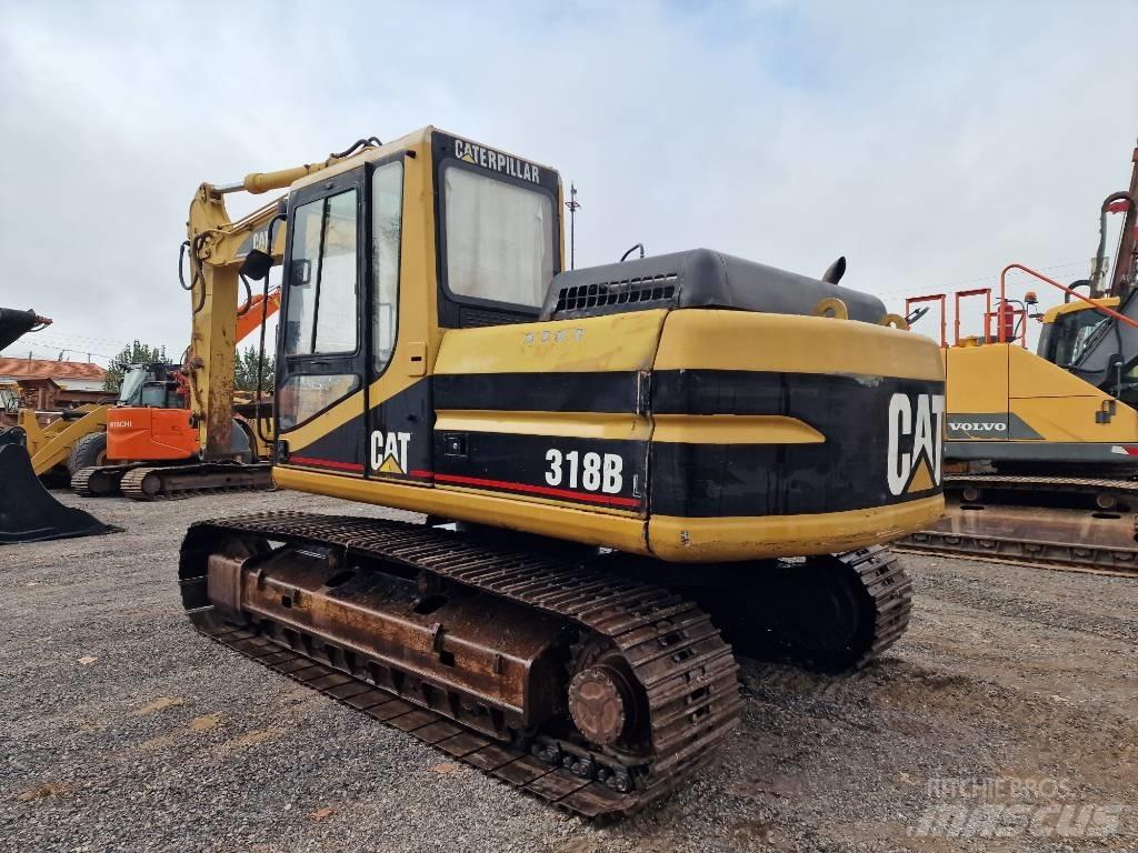 CAT 318 B L Telakaivukoneet