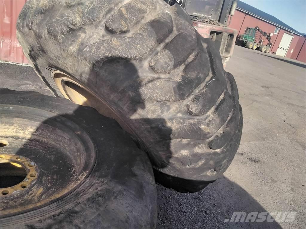 Nokian Els 17,5x25 Renkaat ja vanteet