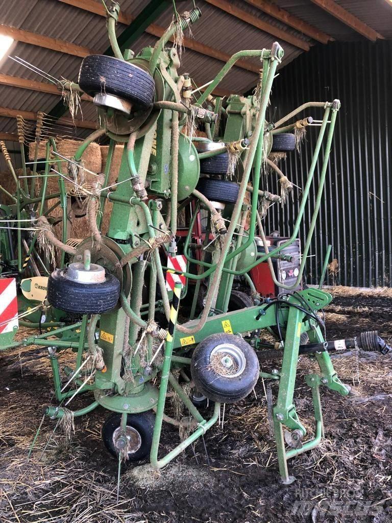 Krone 8.82/8 Tedder Pöyhimet ja haravat