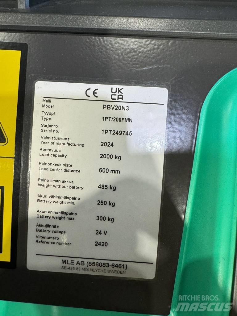 Mitsubishi PBV20N2 Lavansiirtotrukit ajotasolla