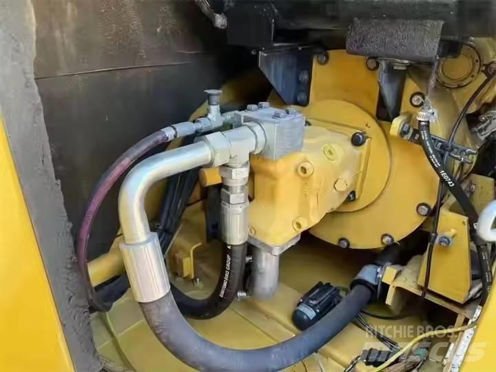 CAT 307 Telakaivukoneet