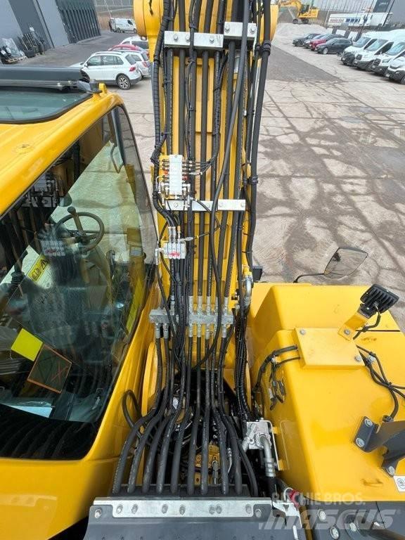 Komatsu PW160-11 Pyöräkaivukoneet