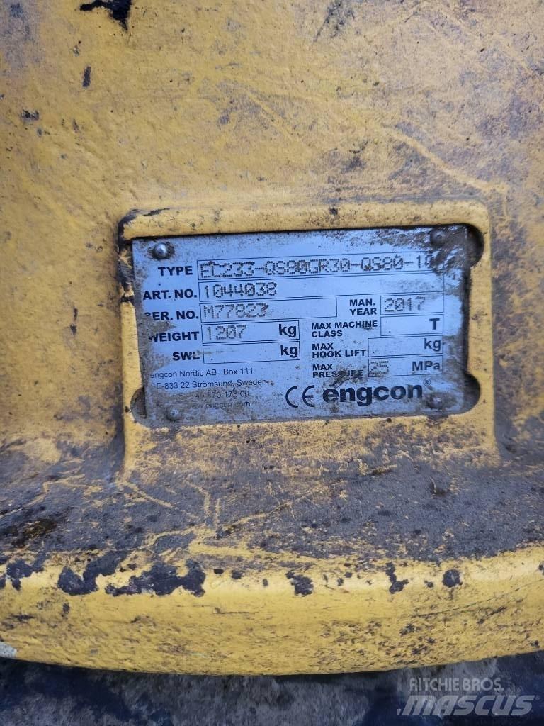 CASE CX 300 D Telakaivukoneet