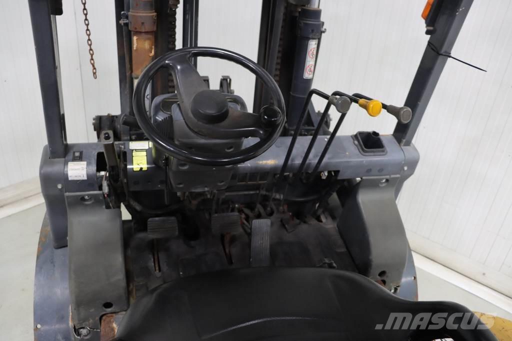 TCM FG50T9 Nestekaasutrukit
