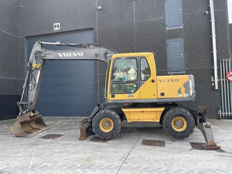Volvo EW 140 B Pyöräkaivukoneet