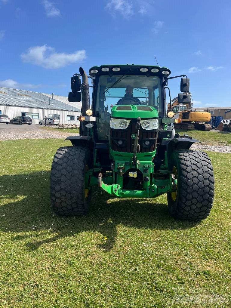 John Deere 6105 R Traktorit