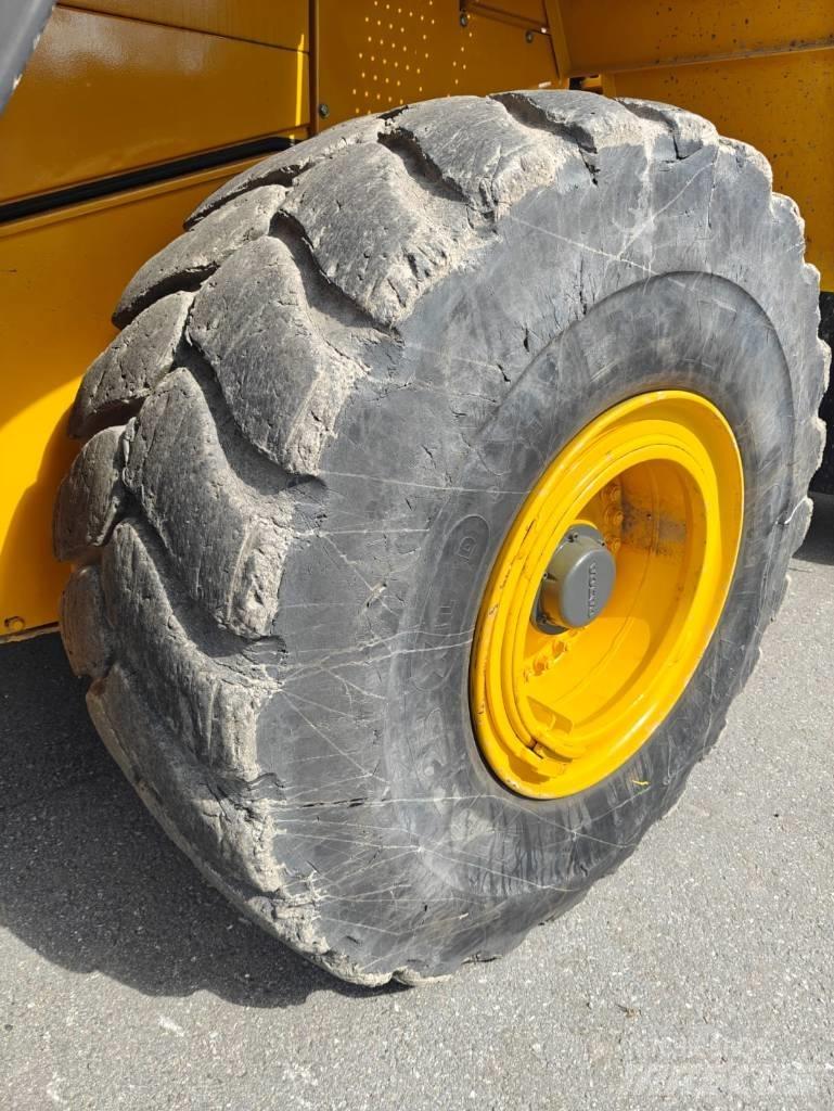 Volvo L 180 E Pyöräkuormaajat