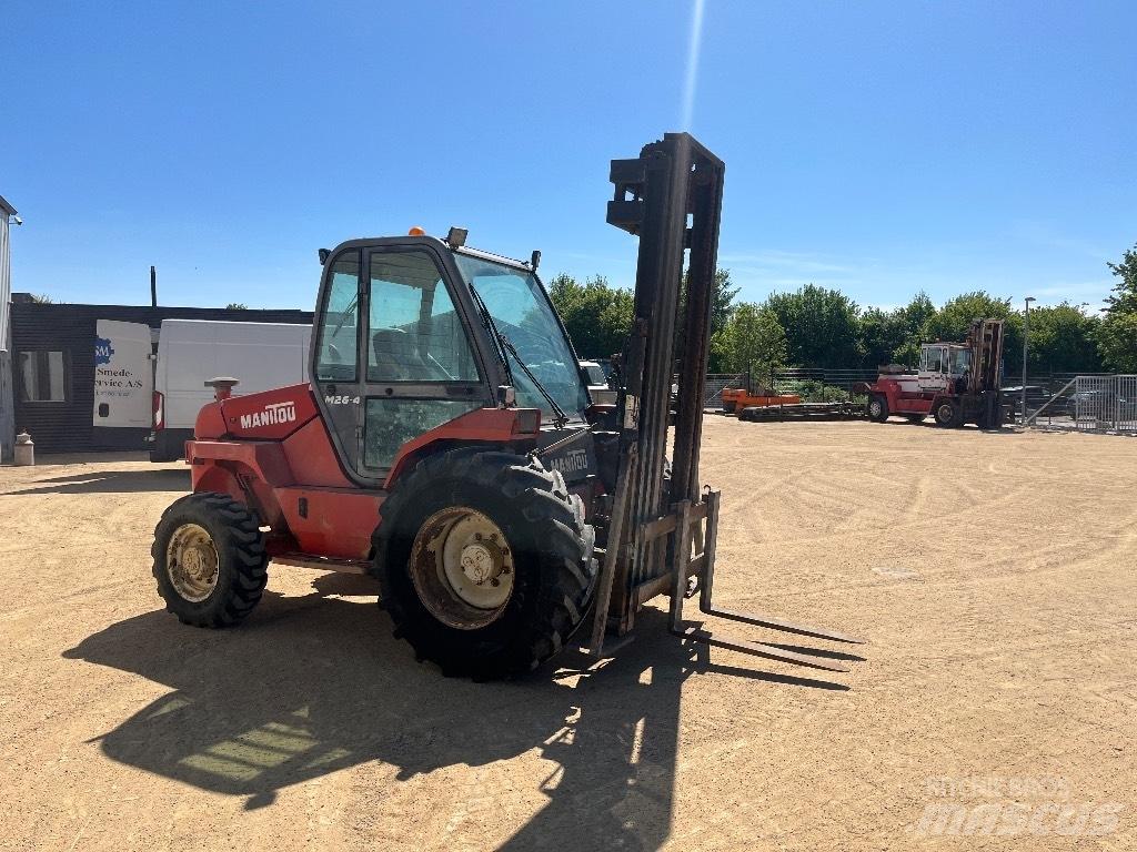 Manitou M 26.4 Maastotrukit