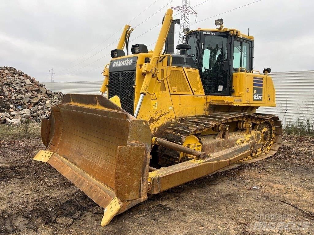 Komatsu D85EX-18 Telaketjupuskutraktorit