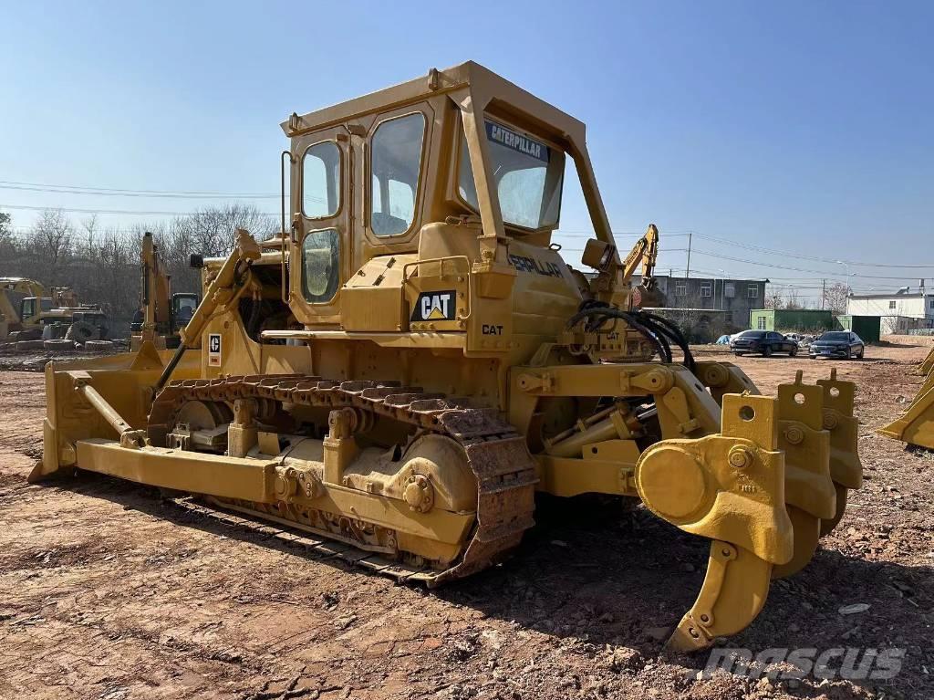 CAT D8K Telaketjupuskutraktorit