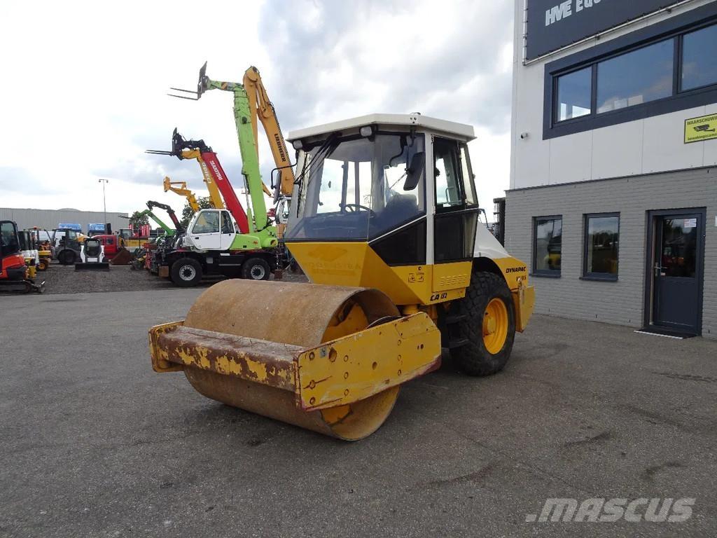 Dynapac CA152D Kumipyöräjyrät