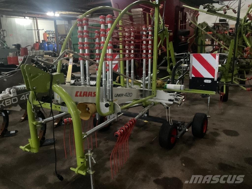 CLAAS Liner 420 Pöyhimet ja haravat