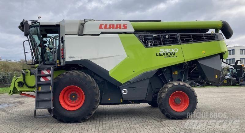 CLAAS LEXION 5300 Leikkuupuimurit