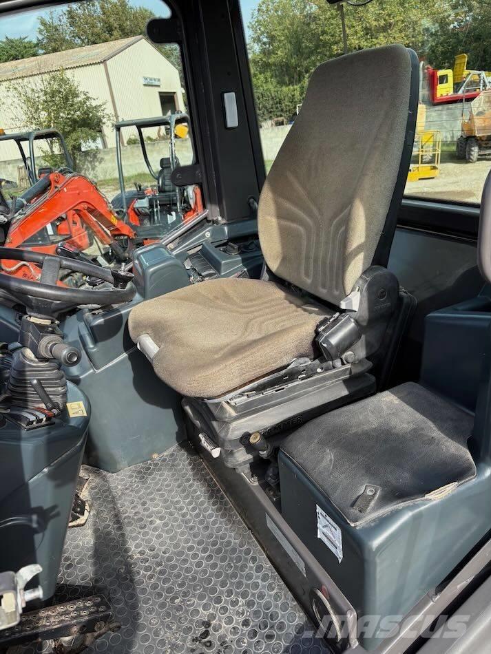 Mecalac AS 700 Pyöräkuormaajat