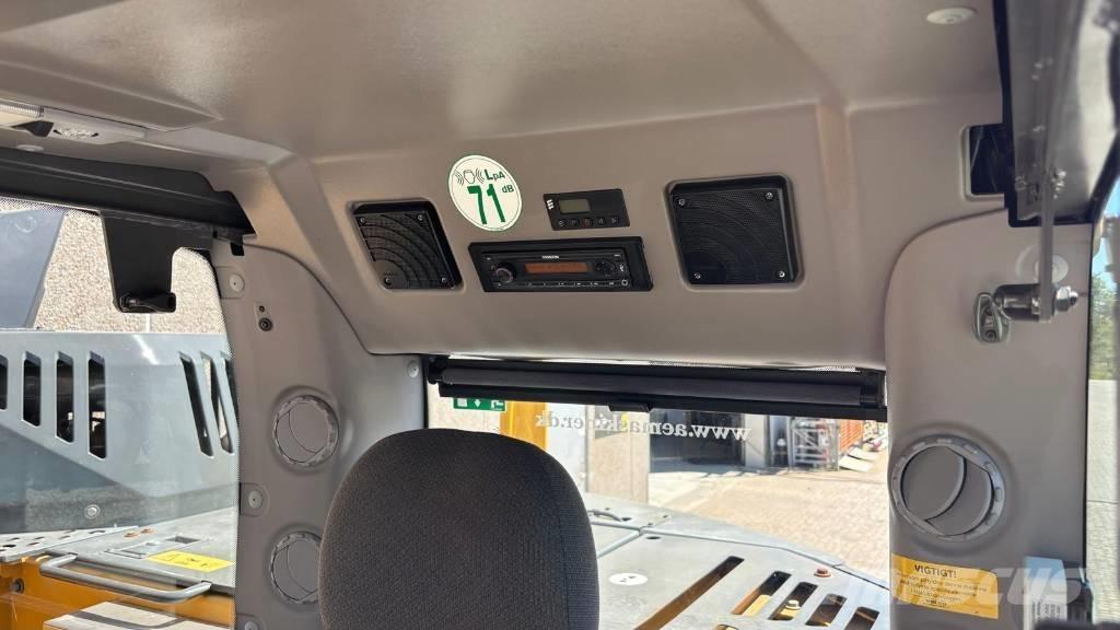 Volvo ECR 235 EL Telakaivukoneet