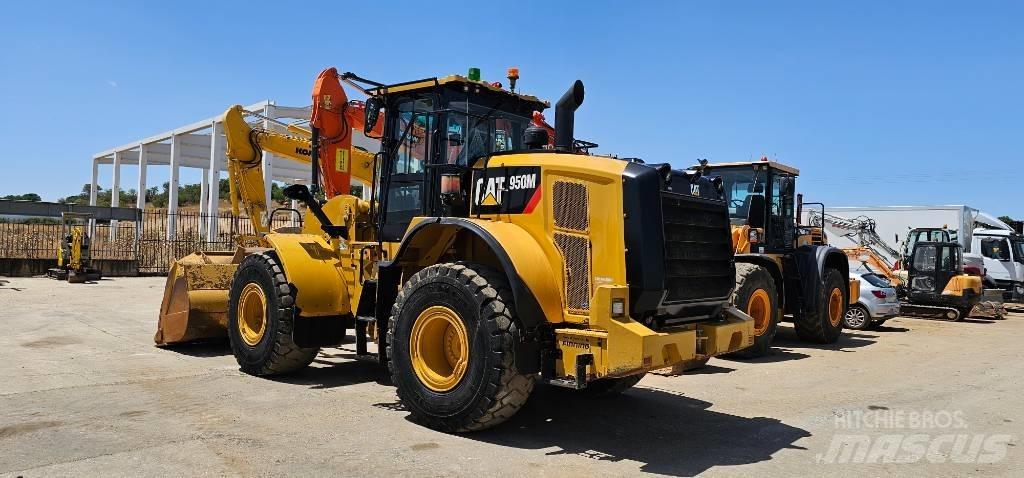 CAT 950 Pyöräkuormaajat