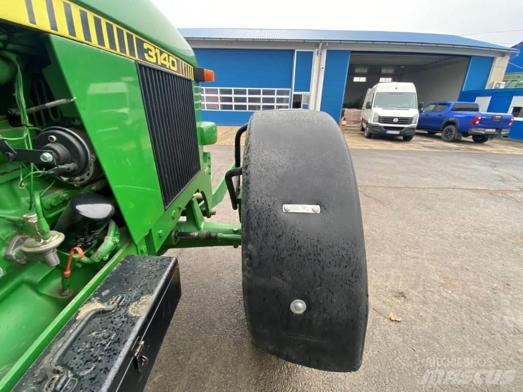 John Deere 3140 Traktorit