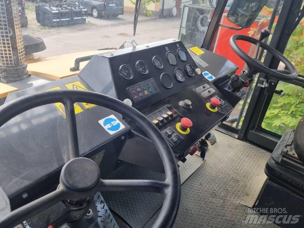 Ammann AP 240 Kumipyöräjyrät