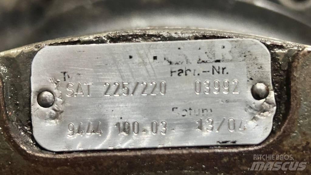 Liebherr SAT 225-220 Hydrauliikka