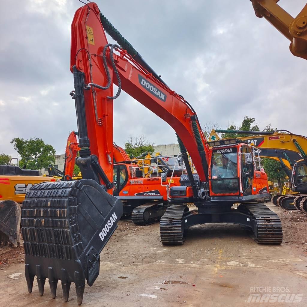 Doosan DX 300 LC Telakaivukoneet