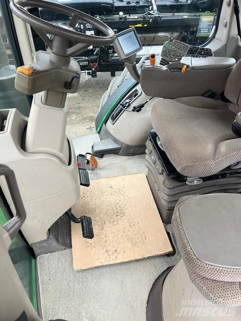 John Deere 8260R Traktorit