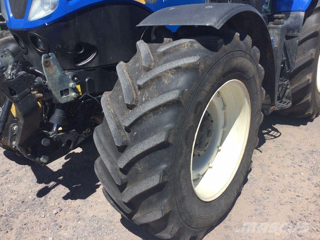 New Holland T7.225 Traktorit