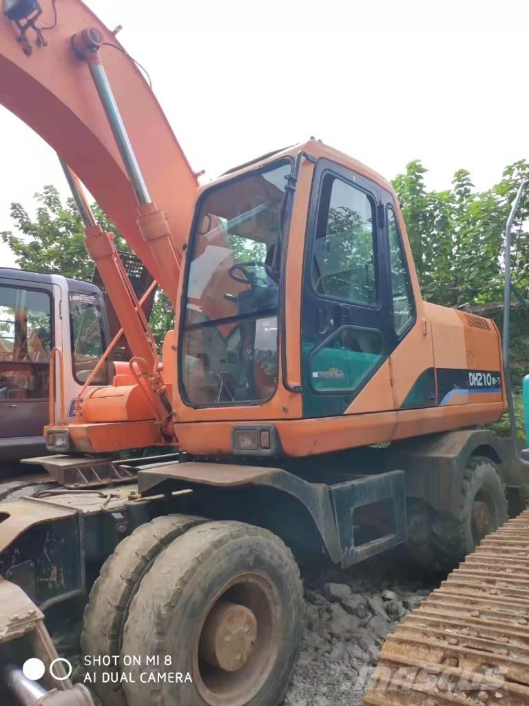 Doosan DH210W-7 Pyöräkaivukoneet