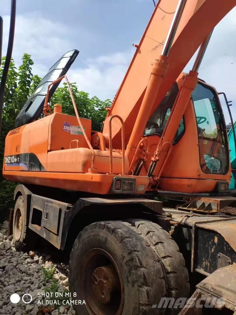 Doosan DH210W-7 Pyöräkaivukoneet