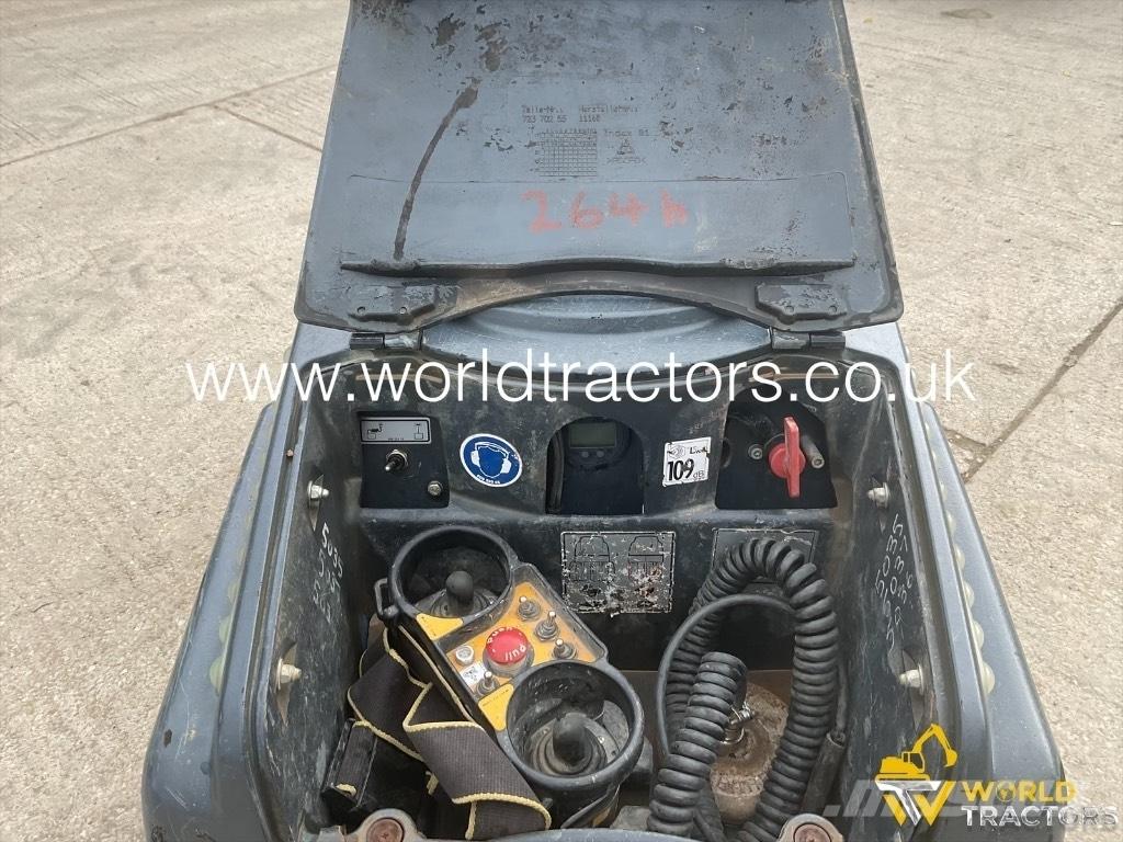 Bomag BMP 8500 Tärylevyt